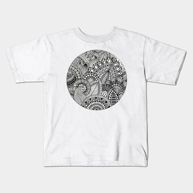 Zentangle Circle Kids T-Shirt by calenbundalas